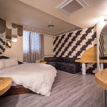 Golden Phoenix Hotel Kaohsiung Zewnętrze zdjęcie