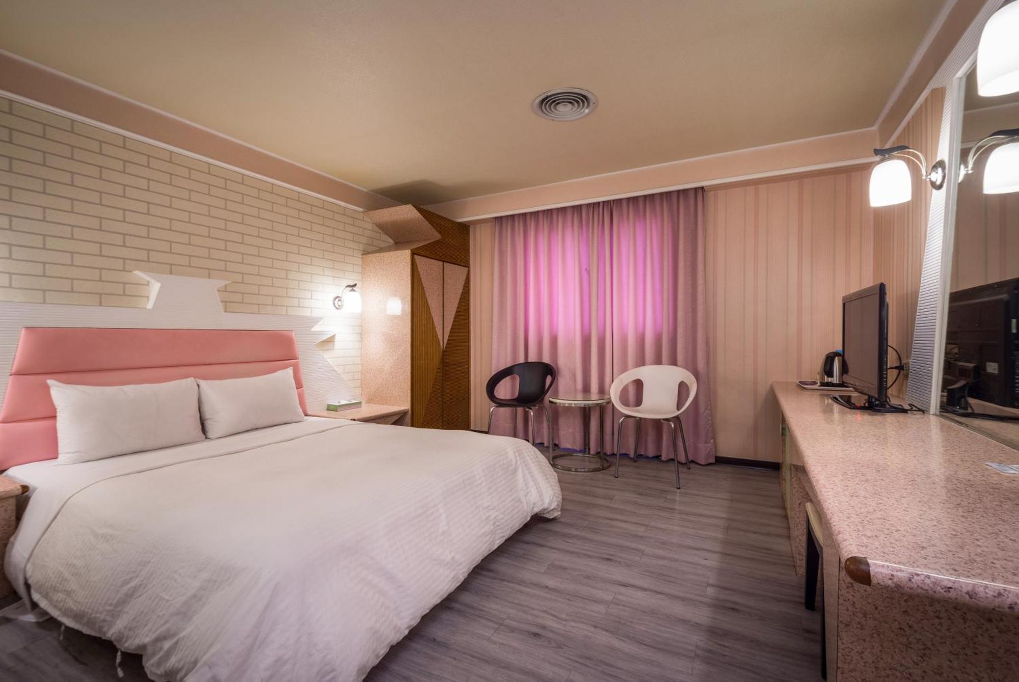 Golden Phoenix Hotel Kaohsiung Zewnętrze zdjęcie