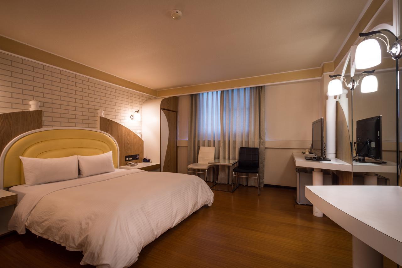Golden Phoenix Hotel Kaohsiung Zewnętrze zdjęcie