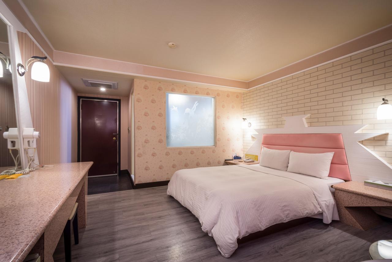 Golden Phoenix Hotel Kaohsiung Zewnętrze zdjęcie