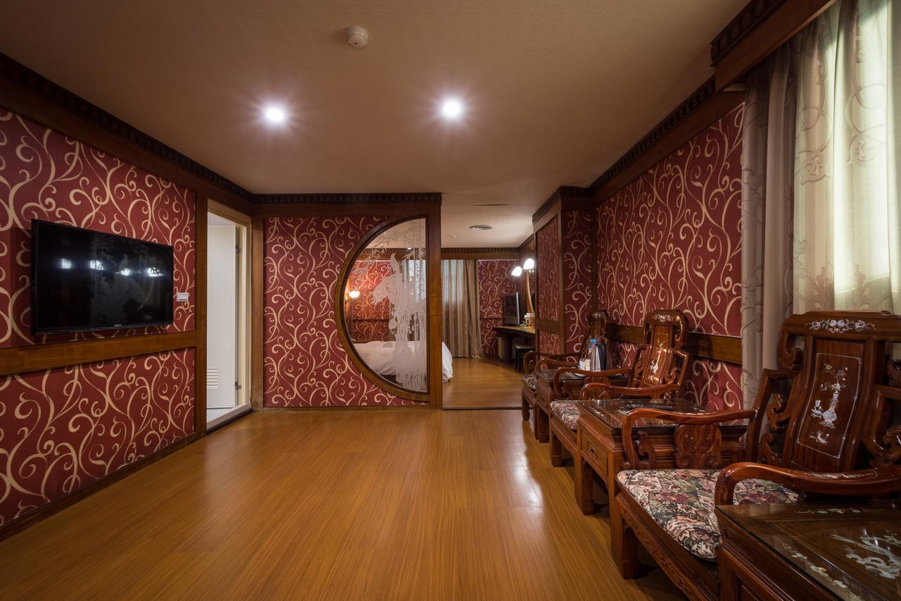 Golden Phoenix Hotel Kaohsiung Zewnętrze zdjęcie