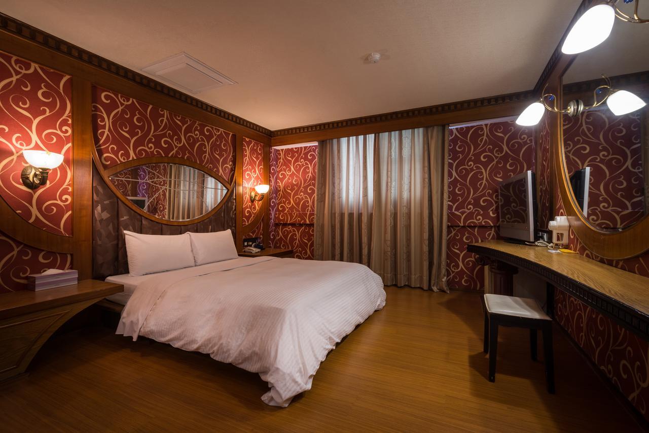 Golden Phoenix Hotel Kaohsiung Zewnętrze zdjęcie