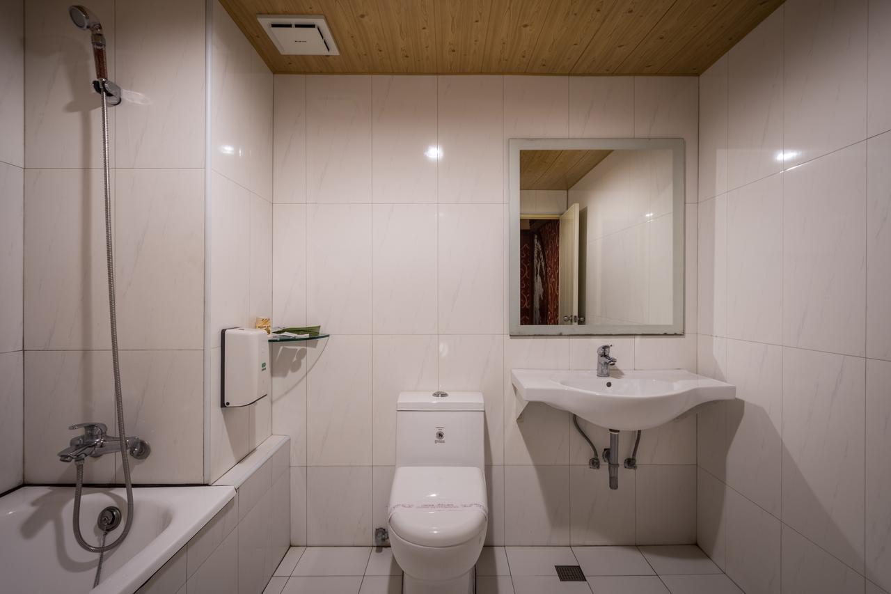 Golden Phoenix Hotel Kaohsiung Zewnętrze zdjęcie