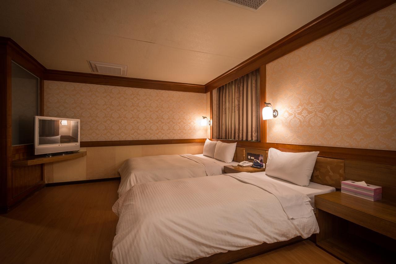Golden Phoenix Hotel Kaohsiung Zewnętrze zdjęcie